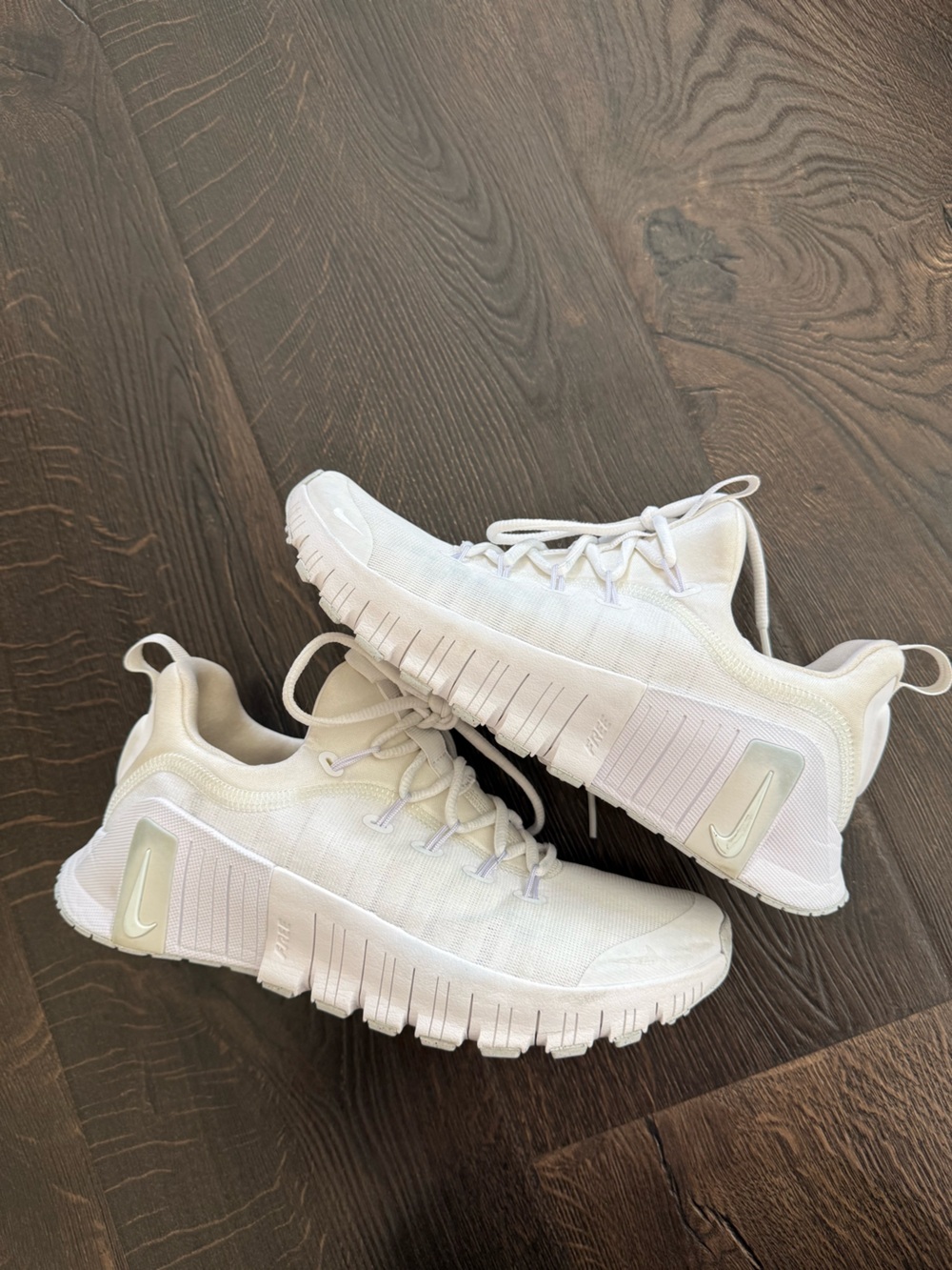 Nike metcon Women’s All-White sneakers